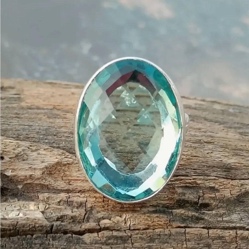 🩶 NEW Stunning fashionable sea foam green CZ ring 🩶